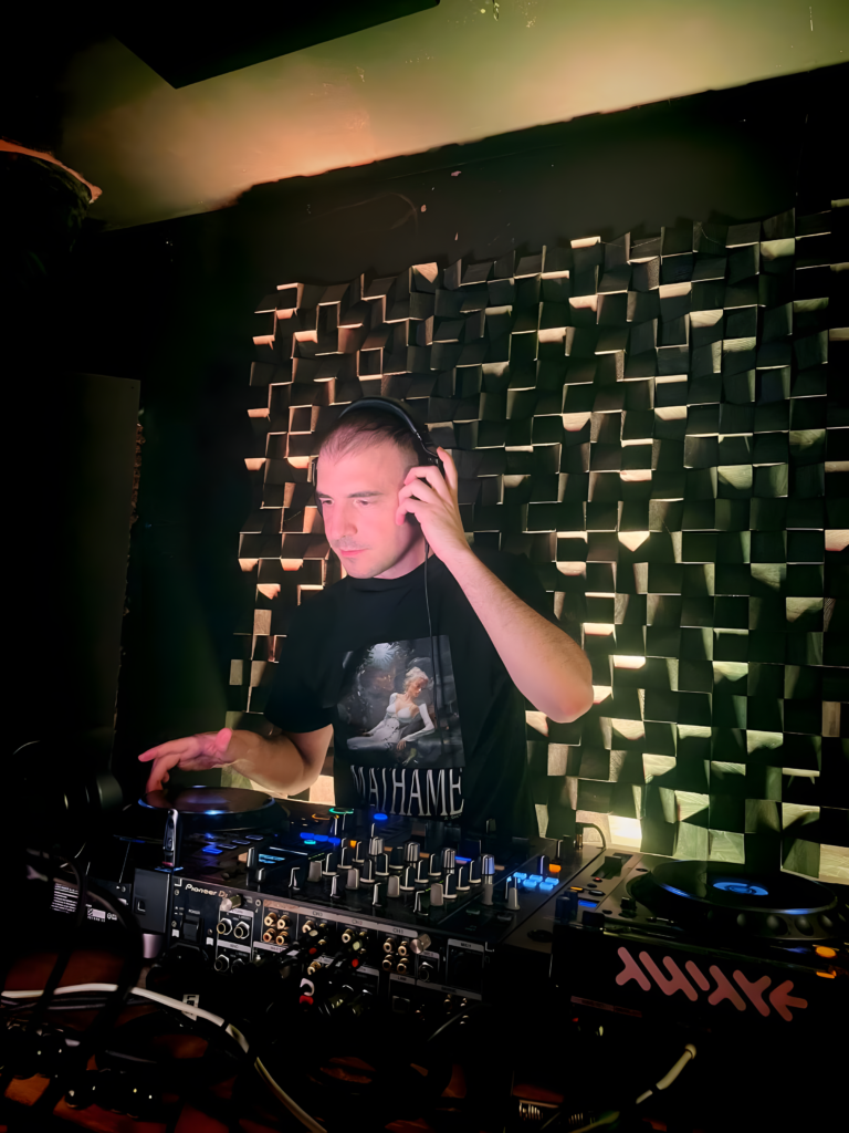 GUESTMIX #24: DJ BornA - INSITE