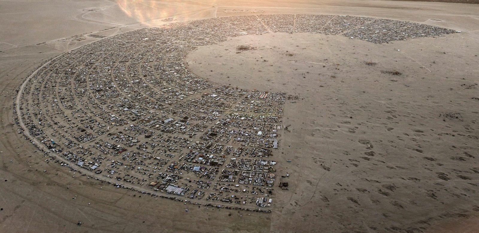 jeremy-bishop–5AVCxe6HYM-unsplash