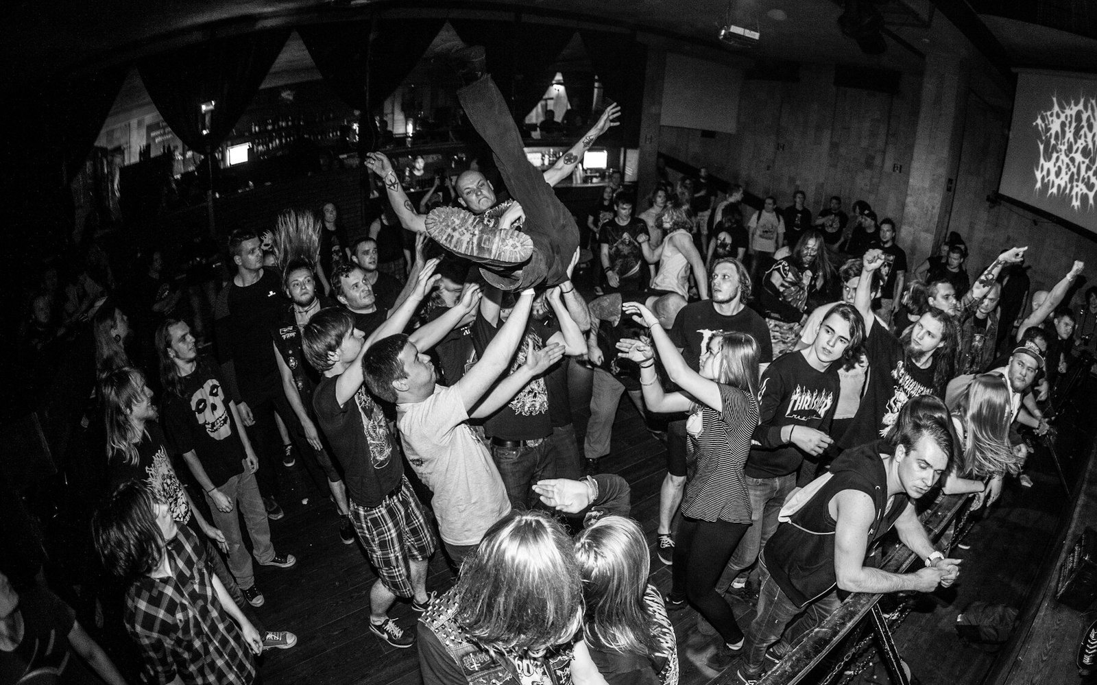 photo-1731427861993-bed93bf6a757