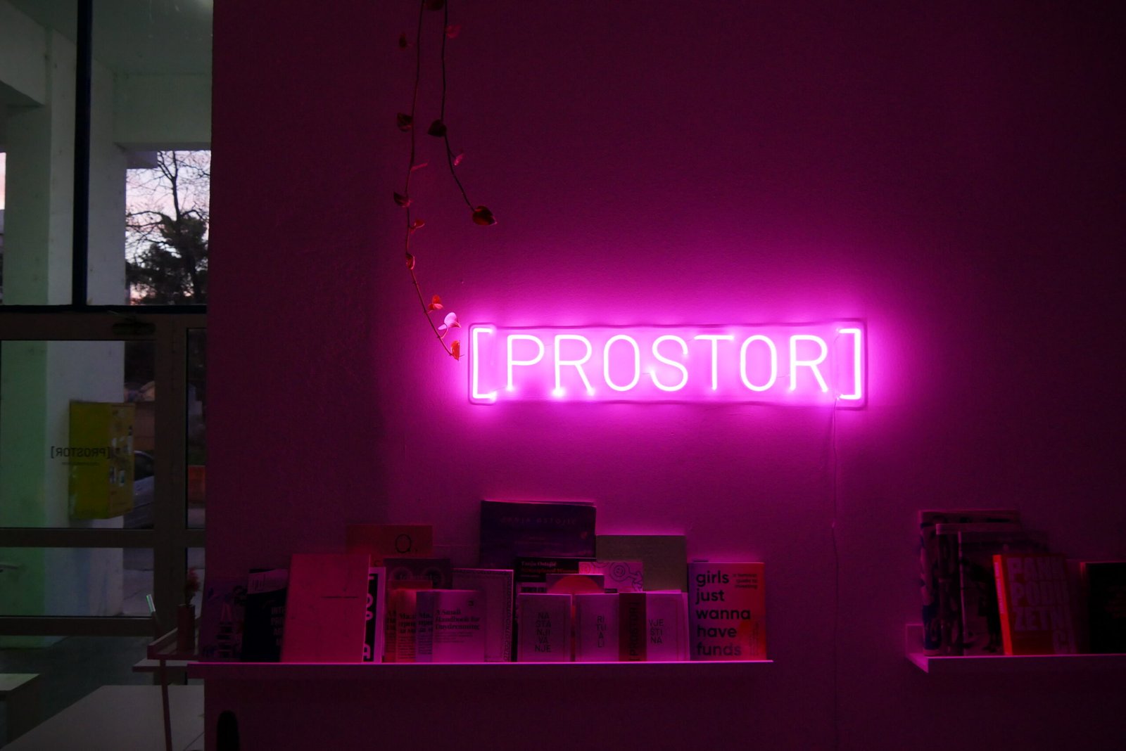 E32D0E78-EF04-44F4-927C-D5668A8021B0