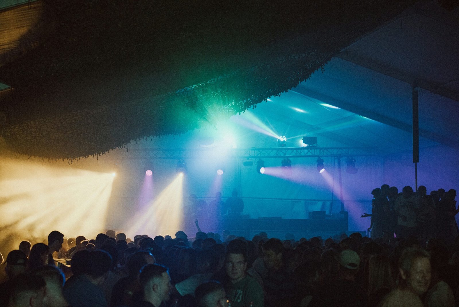 marcel-strauss-YD0UypYk2TA-unsplash